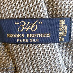 NWT Designer Mens Tie Brooks Brothers 347 Pure Imported Silk Made in USA Classic